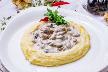 Beef Stroganoff with mashed potatoes
