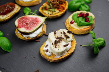Süße und herzhafte Süßkartoffeltoasts
