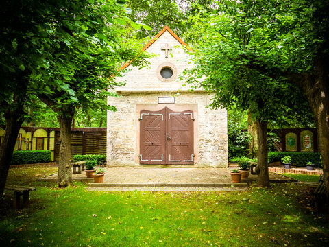 the little chapel in the spring