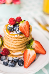 Pancakes with berries 