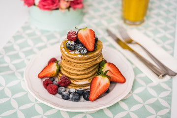 Pancakes with berries 