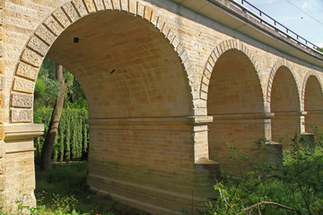 Sandstein-Brücke