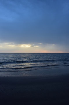 Wolkenstimmung bei Sonnenaufgang am Meer © Zeitgugga6897