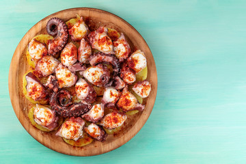 Pulpo a la gallega, traditional Spanish Galician dish © laplateresca