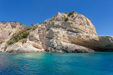 Naklejka premium Blue sea and rocks on sunny day on Greek Island Zakynthos