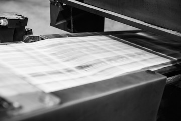The process of printing newspapers in polygraphy.