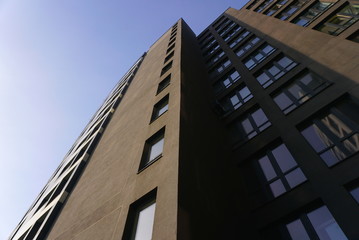 Obraz premium multistory building on a background of the sky