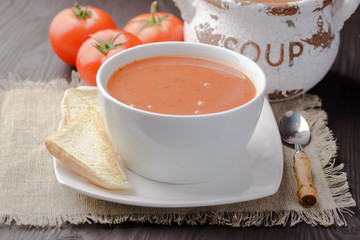Vegetarian Tomato Soup,tomato diet soup,traditional Polish soup made from tomatoes,cream soup tomato