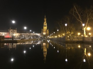 Fototapeta na wymiar Sevilla by night
