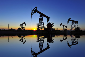 The oil pump © qiujusong