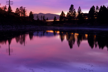 Fototapeta na wymiar Lake at dusk