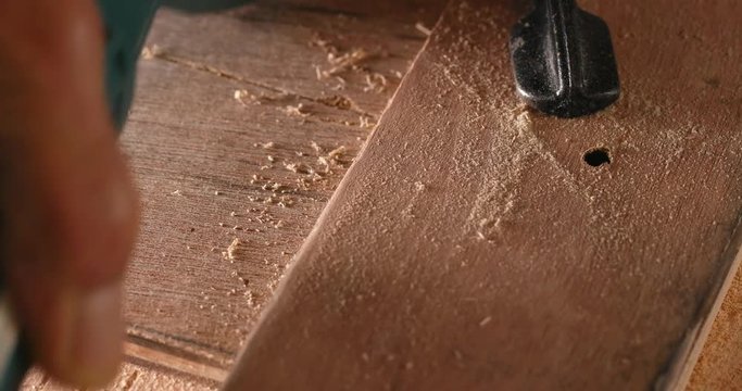 Wood grinder by electric hand router