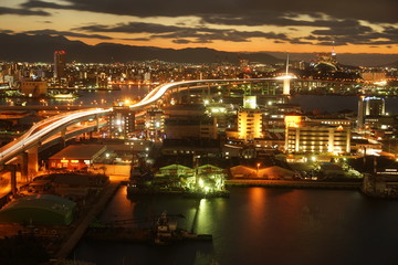 Fototapeta na wymiar 福岡ポートタワーからの福岡市　都市風景　夜景