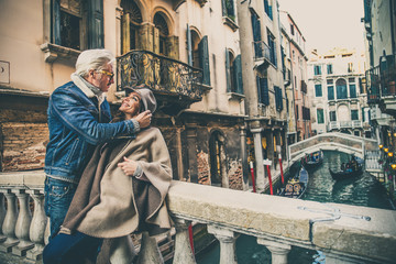 Obraz na płótnie Canvas Couple in Venice