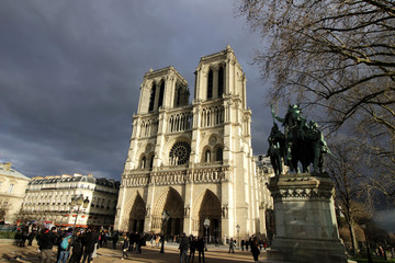 Fototapeta na wymiar Paris - Charlemagne et ses Leudes