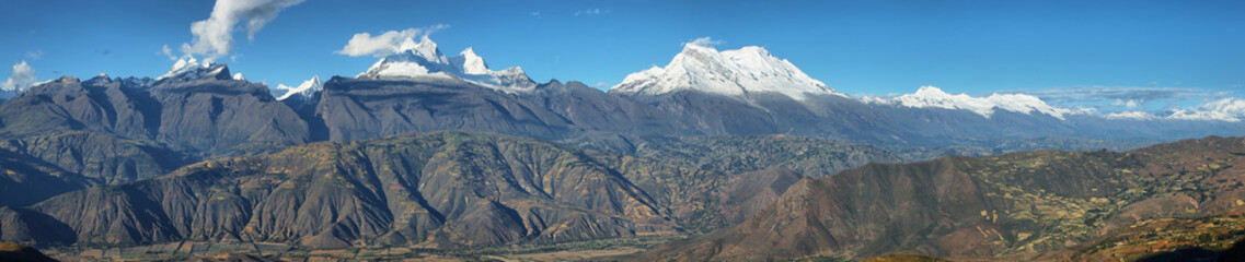 Huascaran peak, Peru - obrazy, fototapety, plakaty