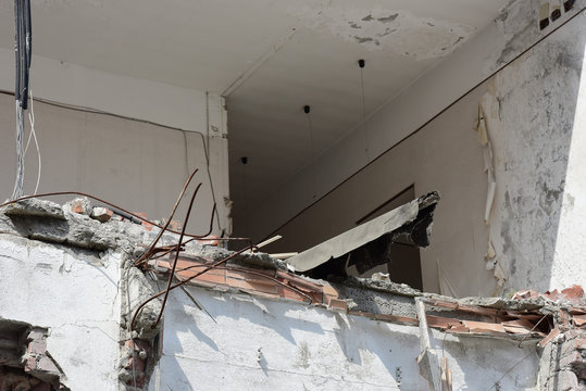 Casa distrutta dal terremoto