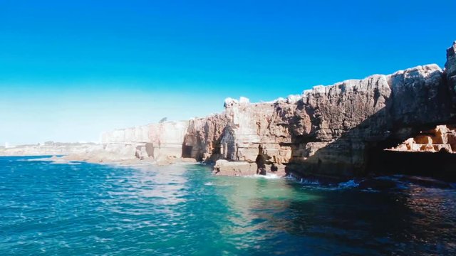 boca do inferno famous view ocean lisbon