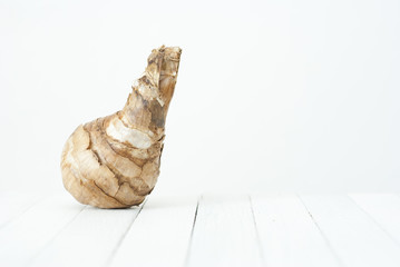 narcissus root balls