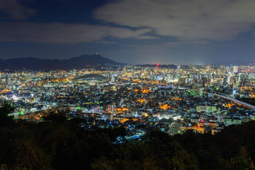 Fototapeta na wymiar 地方都市の夜景（福岡県北九州市）