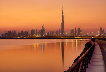 Obraz premium Burj Khalifa in the golden hour - Dubai