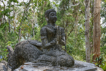 Fototapeta na wymiar Wat Phra That Pu Khao, Chiang Saen