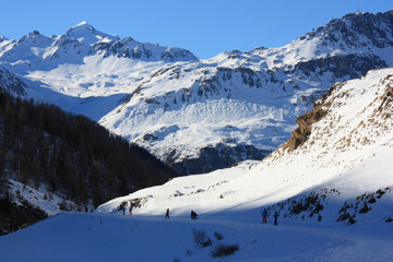 Vallée enneigée à Val d'Isère en Savoie, Alpes françaises