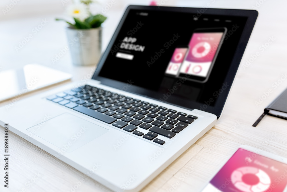 Wall mural responsive app design