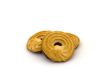 mehrere schoko kekse auf einem weissen hintergrund