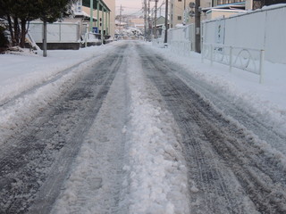 積雪後凍結した路面