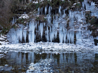 三十槌の氷柱