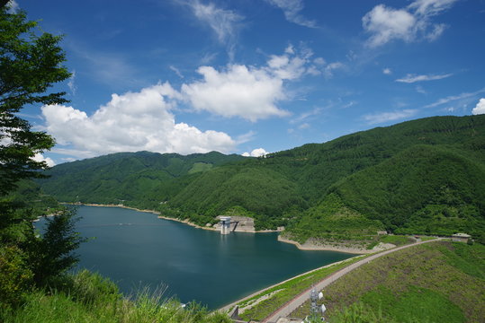 味噌川ダムと奥木曽湖