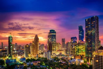 Fotobehang Modern gebouw steeds meer in Bangkok © happystock