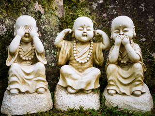 I don't hear, I don't see, I don't speak evil statues in Japan