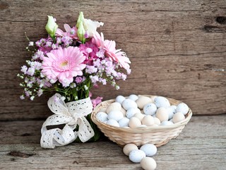Fototapeta na wymiar Easter bread and Easter eggs, Easter holiday