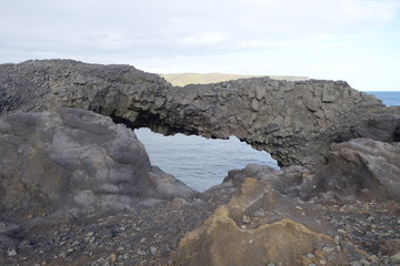 アイスランド、ヴィークの海岸の奇岩