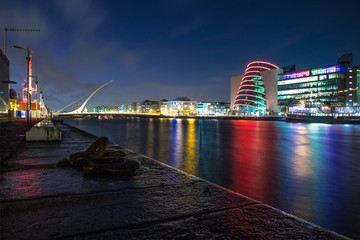 Fototapeta na wymiar Dublin City At Night 2018