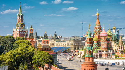 Panorama of Red Square, Moscow, Russia. Kremlin and Saint Basil's cathedral in summer. - obrazy, fototapety, plakaty