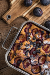 Yeast cake with plums and blueberries.