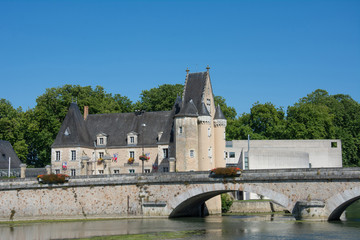 Fototapeta na wymiar France, Pays de la Loire, Sarthe (72), La Flèche, Château des Carmes, hôtel de ville.