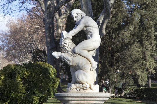 Hercules y el le&oacute;n de Nemea
