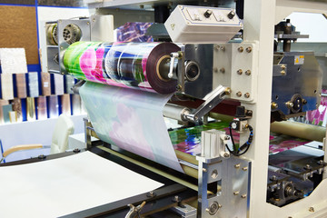 Machine for making plastic films with prints