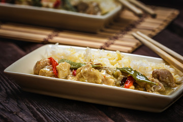 Chicken with green curry