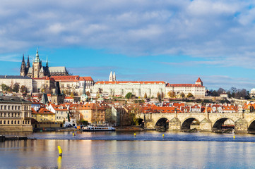 Fototapeta na wymiar View of Prague castle and Charles Bridge