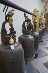 Gebetsanliegen an Glocken in Thailand
