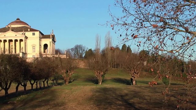 vista panoramica di una famosa casa bianca