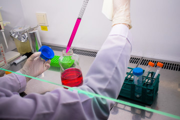 A cell medium transferring via pipette 2
