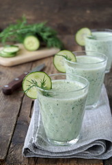 Smoothies from kefir, dill and cucumbers