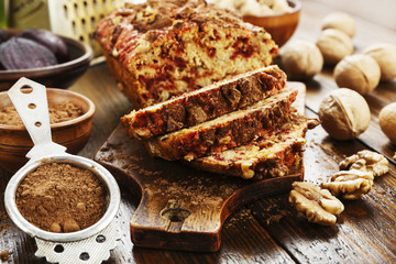 Beetroot pie with walnuts