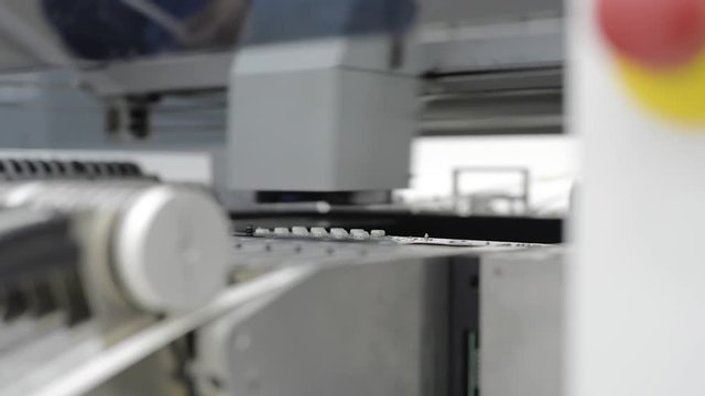 The work of the SMT machine.